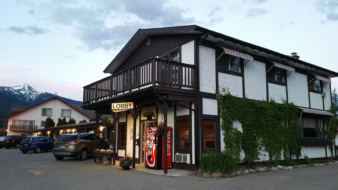 Yellowhead Motel Valemount Exterior photo